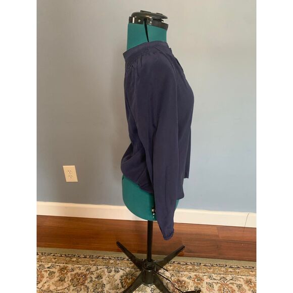 Lilly Pulitzer Elsa Silk Navy Blouse, size XS - Picture 5 of 7